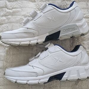 Women's Aetrex White Leather Sneakers - 8M